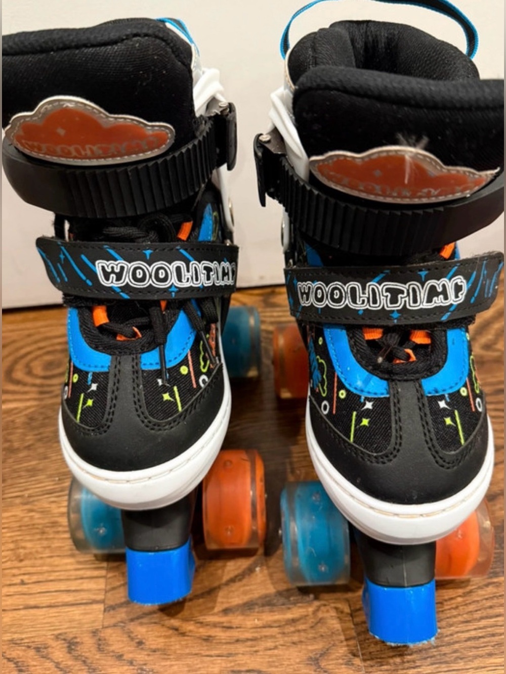Woolitime Adjustable Roller Skates for Girls Boys Adjustable Light Up